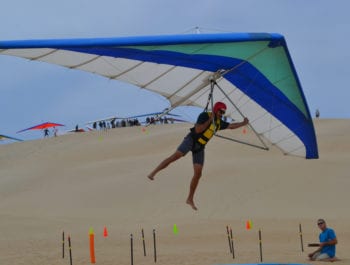 Hang gliding spectacular