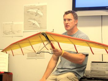 How to Become a Hang Gliding Pilot