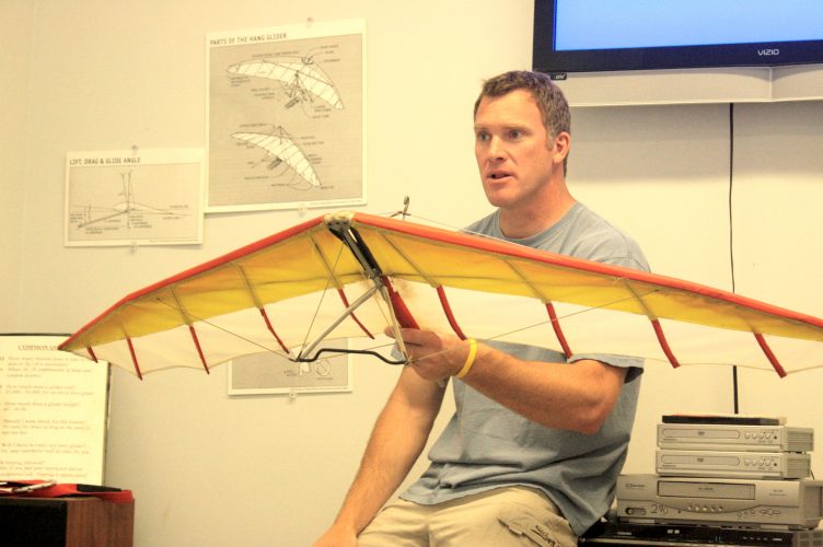 How to Become a Hang Gliding Pilot