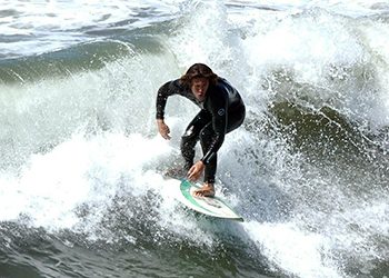 surfer-wetsuit-outer-banks