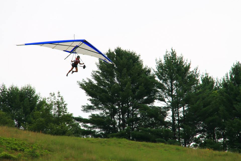 Sara Weaver earning her Hang 2 pilot rating at Morningside