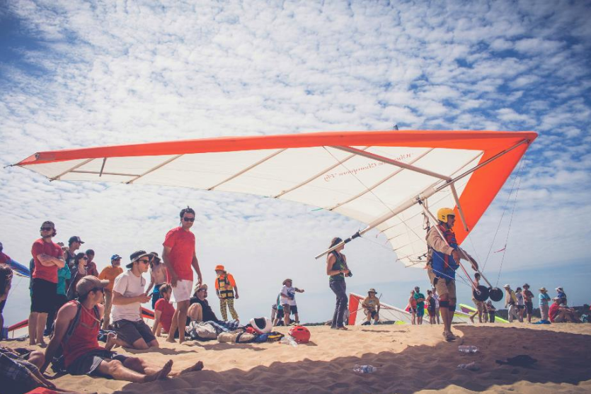 Hang Gliding spectacular