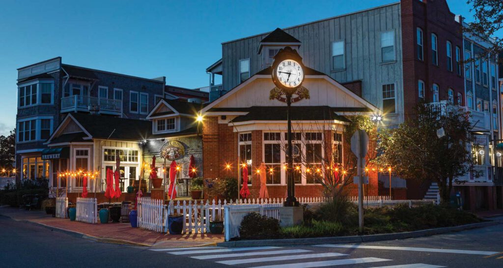 Things to Do in Manteo, North Carolina: Family Fun, Festivals & History!